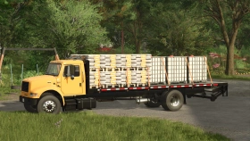 International 4900 Stakebed for FS25