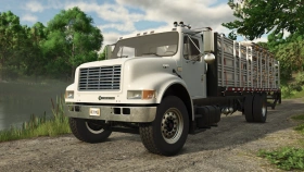 International 4900 Stakebed for FS25
