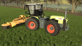 CLAAS Xerion 3000 Series Tractor for FS25
